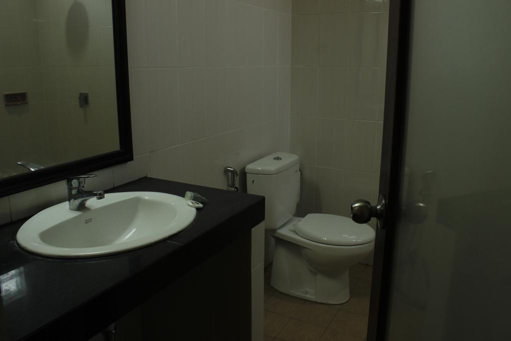 Maemae Beach House Nusa Penida Room photo